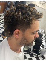 フランクスバーバーザスタンド(Frank’s barber the stand)&nbsp;スパイキーショートブルーブラックフェザーパーマサーフカール