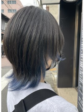 ノットドットビー(KNOT.B) ウルフ　ウルフカット　インナーカラー　ネイビーカラー