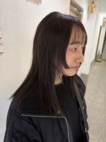 バド(bado) ミディアムヘア×ステップカット