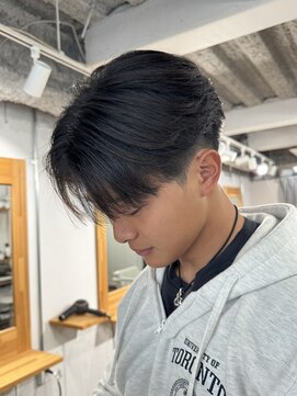 ビーテックバイゼン 山科店(B-TECH by Zen) 前下がりシースルーセンターパート/ニュアンスパーマ/フェザー