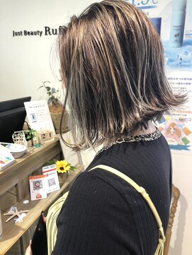 ジャストビューティー リアリー(just beauty Really) 切りっぱなしボブ × ハイライト 【横須賀中央 Really】