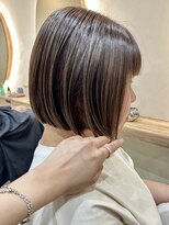 ヒビヲ(HIBIO)&nbsp;ショートボブ切りっぱなしボブぱつっとボブショートカット横浜