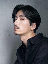 センターパートニュアンスパーマガイルヘアコンマヘア黒髪