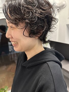 ラレイ(Lalei) 【白岩】マッシュショート×スパイラルパーマ
