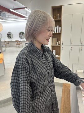 アム(am) ホワイトカラー/ボブレイヤー