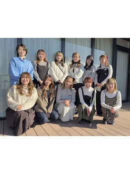 女性だからこそ共感できるお悩み。大人女性の髪のお悩みを解決し、美髪を叶えるお手伝いいたします。