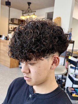 フゥ 宇都宮(FeU) スペインカール/スパイラルパーマ/フェード/宇都宮/メンズパーマ