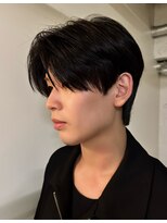 ノラ シブヤ(NORA)&nbsp;センターパートメンズカット韓国ヘアダウンパーマ刈り上げなし