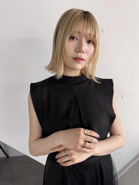 シアー(siar) ハイトーン　ダブルカラー　ブリーチ　ハイトーンカラー　ウルフ