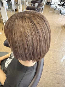 レッド(ReD) 白髪ぼかし/白髪ぼかしハイライト/脱白髪染め/金沢/髪質改善