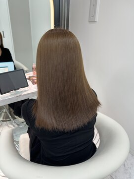 ロンドルピナス 小倉(Lond Lupinus) ミディアムヘア暗めカラー/デザインカラー/フェイスフレーミング