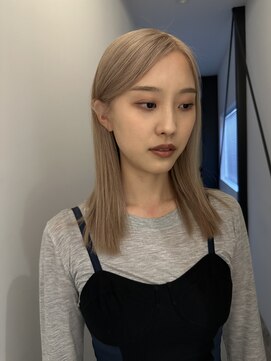 ナチュラルスキンブロンドカラー