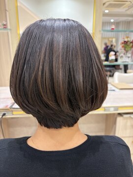 アッシュ 仙川店(Ash) 40代50代60代白髪ぼかしハイライト白髪染め大人王道ボブ前下がり