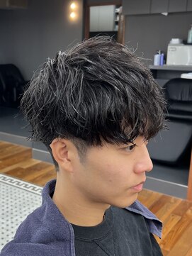 ザデイトウキョウ 表参道 青山(THE DAY TOKYO) MEN’S/波巻きツイストスパイラル/リバースセンターパート