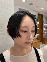 ピークアブー アヴェダ ギンザシックス(PEEK-A-BOO AVEDA GINZASIX)&nbsp;前上がりショート/ショートヘア/ショートカット/センターパート