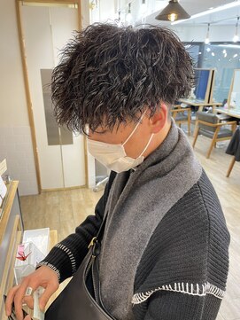 ネオリーブ クーロ(Neolive curro) 前下がりマッシュ無造作ツイストスパイラル◎