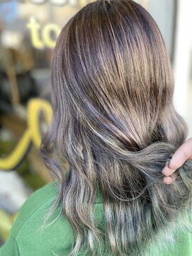 ラビス クローバー(Lovis clover) 似合わせカット　デザインカラー