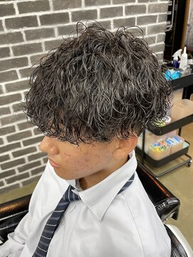 ハングアウト(HANGOUT) 波巻きスパイラルパーマ