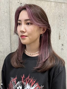 サンク 原宿 表参道(cinq) インナーカラーベージュイヤリングカラーフェイスフレーミング