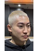 ボウズフェード　ハイトーンカラー　メンズ