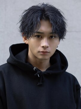 リップス 横浜(LIPPS) ツイスパセンターパートツーブロック刈り上げ