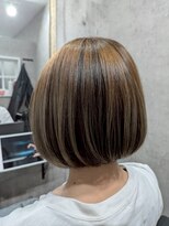 ポリマン 西新井(poliment) 白髪を目立たせない立体カラー 白髪ぼかしハイライト/ボブ