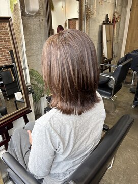 ヴィップルーム(viproom) ピンクベージュレイヤーボブニュアンスカラー外ハネボブショート