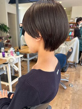 ナック 茶屋町(knack chayamachi) 美シルエットショート【阪急梅田】