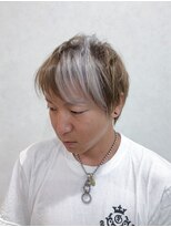 コジック ヘアアンドアイ(Cogic hair & eye)&nbsp;カジュアルメンズカットダブルカラーポイントシルバーアッシュ