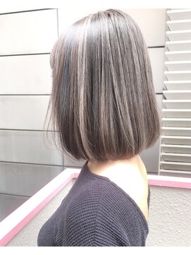 ブリーチデザインカラー 3dハイライト Thorwグレージュ L ランプ ヘアー Lamp Hair のヘアカタログ ホットペッパービューティー