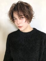 アイティー バイ アルバム 中野店(IT by ALBUM) 外ハネショート_オリーブカラーハイライトカラー_67038