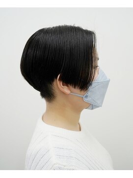 レアリテ(Realite) 刈り上げ前下がりショート