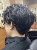 センターパートツーブロックパーマスタイル(アップバング)床屋