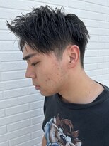 ヒュイル バイ ニアウ(Hwyl by Niau)&nbsp;メンズマッシュショートパーマニュアンスパーマアップバング