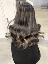 ベア(Bear)&nbsp;コントラストハイライトグレーシルバーハイトーンダブルカラー