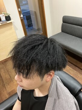 トイ(toi) ツーブロックツイストパーマ