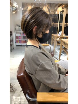 サードバイローラン(THiRD by ROULAND) 【THiRD】レイヤーカットオリーブベージュショート