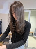 レイヤーカット　小顔カット　ベージュカラー