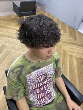 アレス バイ シカ 神戸三宮元町店(ALLES by Cica) 波巻きツイストスパイラルパーマツーブロック刈り上げ