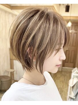 フラミューム 藤枝(flammeum) 丸みショート