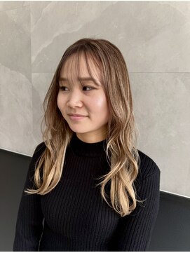 デザイニングヘアードゥ(designing hair Deux) ハイライトハイトーンベージュカラー 【ダブルブリーチカラー】