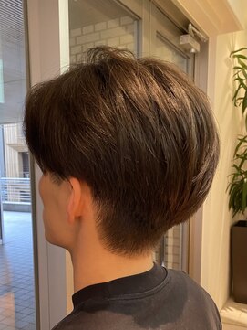 トリッカ シブヤ(TRICCA SHIBUYA) 王道センターパート×刈り上げマッシュ