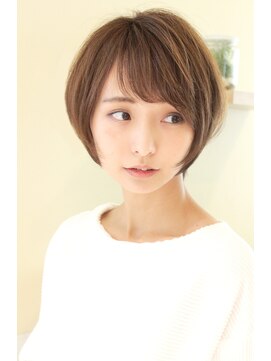 レウナ 外苑前(Reuna) 30代40代に人気シルエットが綺麗に見えるショートボブ