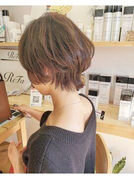 メルク(merc.) 前下がり大人小顔ショート×くびれショートウルフ　ハンサム