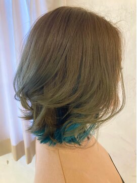 アドール(ADOR) くびれヘア インナーカラー 韓国ヘア