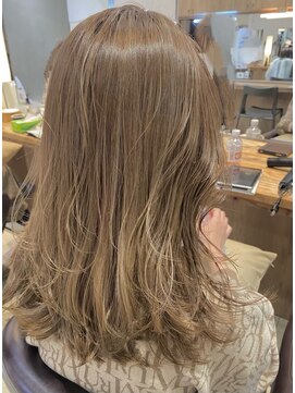ネオリーブニコ 大井町店(Neolive Nico) ハイライトカラー ミルクティーベージュ