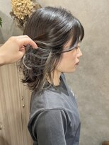 ウル(ulu.)&nbsp;大人可愛い♪ホワイトグレーインナーカラー