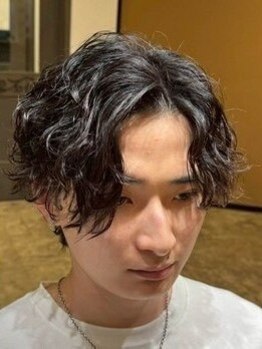 ジェットブラックキューサンロク(JET BLACK 936)の写真/メンズパーマのプロの巻きで持ちが変わる！動き/ボリューム/シルエットも思いのまま◎【江別/大麻駅】