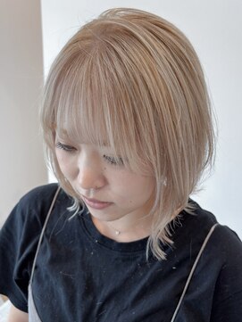 アガタヘアー(AGATA hair) ホワイトベージュ×レイヤーカット