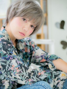カバーヘア 上尾西口店(COVER HAIR) ハイトーンカラーグレーベージュ小顔マッシュh4上尾10代20代30代